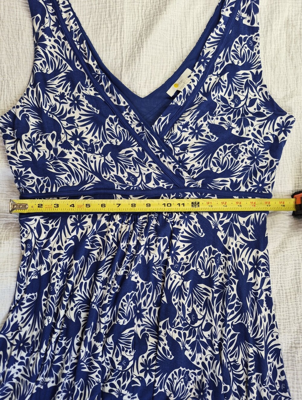 Boden Lorna Faux-Wrap Jersey Mini Dress, Size 12, Blue/White Dawn Bird Tile, EUC - Picture 6 of 12